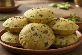 Aloo-Palak Puri: घर में ऐसे बनाएं फूली-फूली आलू-पालक पूरी Aloo-Palak Puri: घर में ऐसे बनाएं फूली-फूली आलू-पालक पूरी