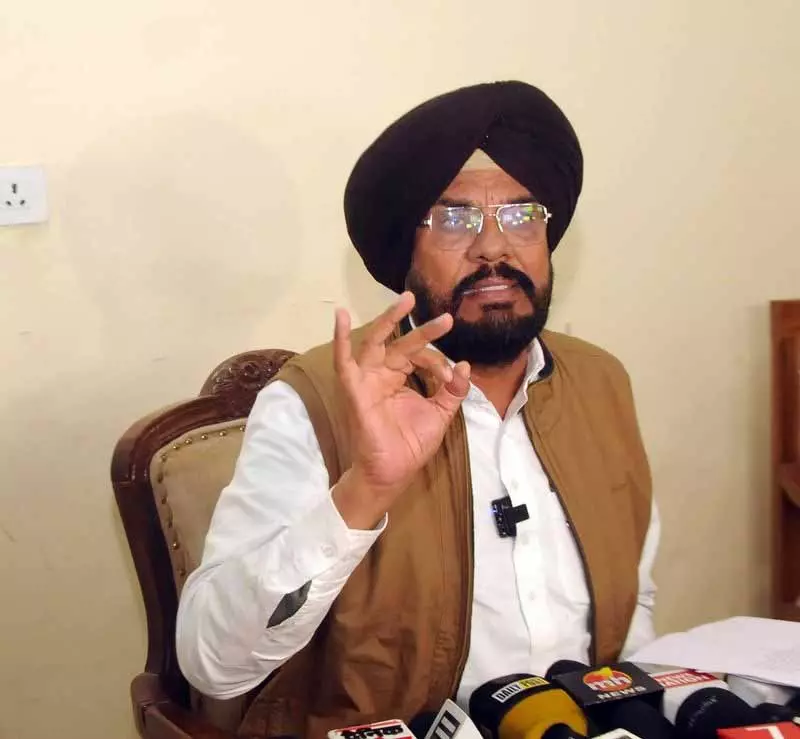 दिल्ली के प्रदूषण पर पंजाब बदनाम: MLA Kuldeep Dhaliwal दिल्ली के प्रदूषण पर पंजाब बदनाम: MLA Kuldeep Dhaliwal