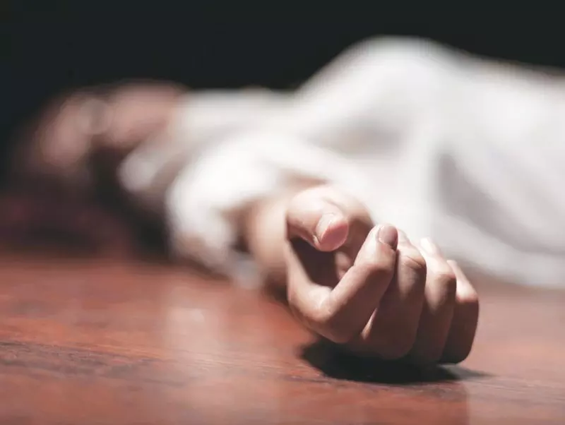 Fatehabad गांव की महिला ने गलती से खुद को गोली मार ली Fatehabad गांव की महिला ने गलती से खुद को गोली मार ली