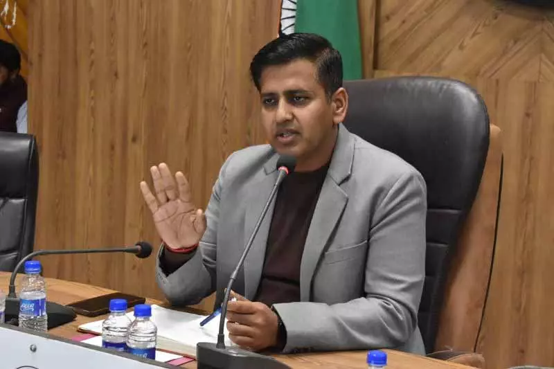 सड़क खुदाई के दौरान एसओपी उल्लंघन पर सख्त कार्रवाई होगी: Jalandhar DC सड़क खुदाई के दौरान एसओपी उल्लंघन पर सख्त कार्रवाई होगी: Jalandhar DC