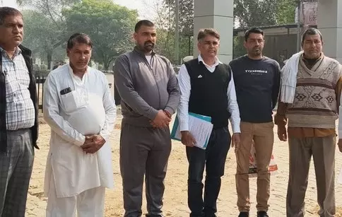 Bhiwani: वरिष्ठ नागरिक पास विवाद में बस संचालक एकजुट Bhiwani: वरिष्ठ नागरिक पास विवाद में बस संचालक एकजुट