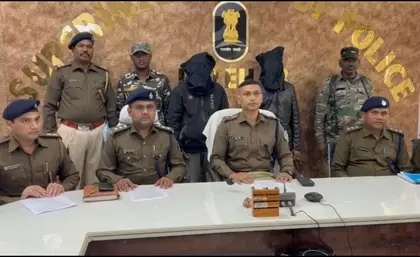 Jharkhand के लातेहार में छापेमारी के बाद दो उग्रवादी गिरफ्तार Jharkhand के लातेहार में छापेमारी के बाद दो उग्रवादी गिरफ्तार