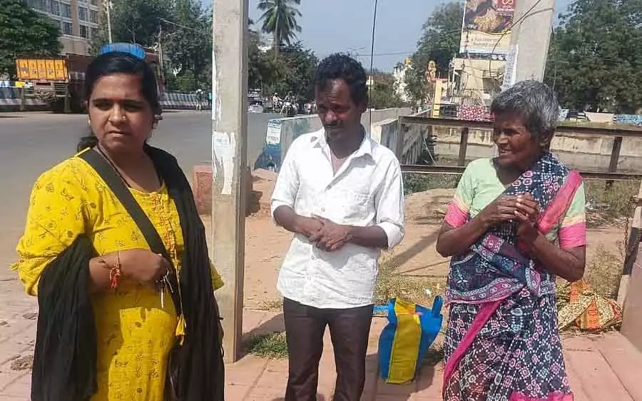 Hospet : अनाथों को अस्थायी आश्रय मिला Hospet : अनाथों को अस्थायी आश्रय मिला