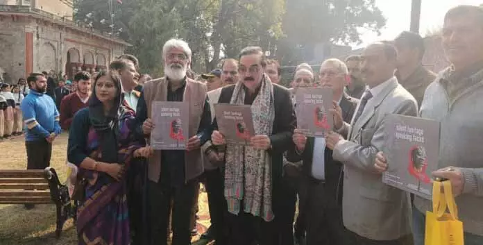 Ajatashatru ने “साइलेंट हेरिटेज, स्पीकिंग फेसेस” प्रदर्शनी का उद्घाटन किया Ajatashatru ने “साइलेंट हेरिटेज, स्पीकिंग फेसेस” प्रदर्शनी का उद्घाटन किया
