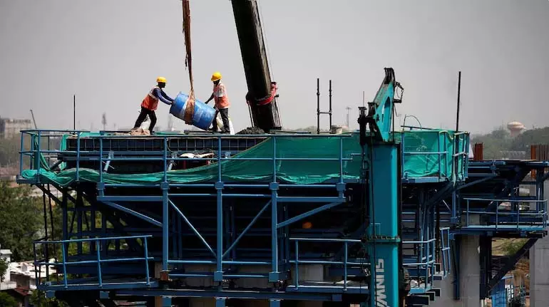 PMI के नौ महीने के निचले स्तर पर आने से भारत ने मैन्युफैक्चरिंग में टॉप स्थान खो दिया PMI के नौ महीने के निचले स्तर पर आने से भारत ने मैन्युफैक्चरिंग में टॉप स्थान खो दिया