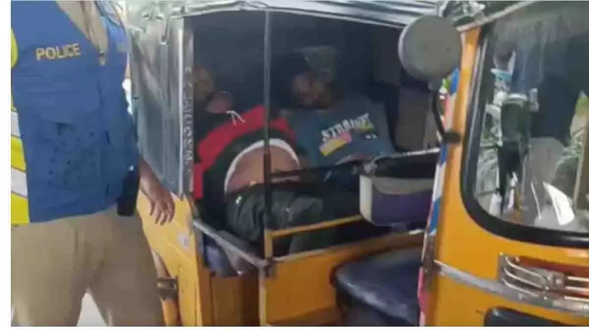 चंद्रायनगुट्टा फ्लाईओवर के नीचे ड्रग ओवरडोज से 2 युवकों की मौत चंद्रायनगुट्टा फ्लाईओवर के नीचे ड्रग ओवरडोज से 2 युवकों की मौत