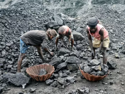 कोयला खदानों में बड़ा निवेश, रोजगार के नए अवसरों का सृजन कोयला खदानों में बड़ा निवेश, रोजगार के नए अवसरों का सृजन