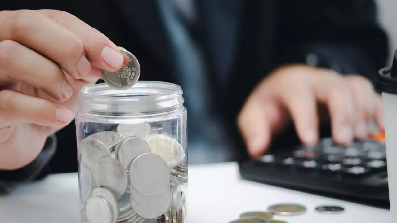 Annuity को समझना: गारंटीड रिटायरमेंट इनकम पर एक साफ़ नज़र Annuity को समझना: गारंटीड रिटायरमेंट इनकम पर एक साफ़ नज़र