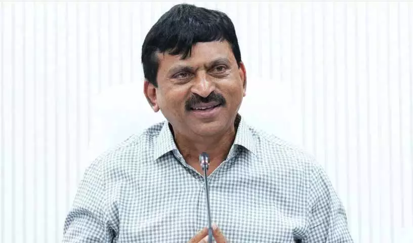 राजस्व मंत्री पोंगुलेटी ने 5 लाख करोड़ रुपये के घोटाले के आरोपों के बीच HILT पॉलिसी का बचाव किया राजस्व मंत्री पोंगुलेटी ने 5 लाख करोड़ रुपये के घोटाले के आरोपों के बीच HILT पॉलिसी का बचाव किया