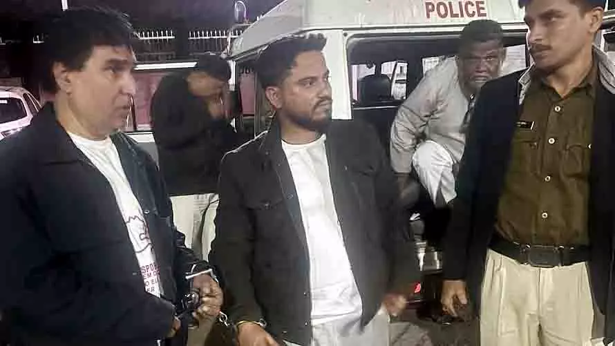 Bhopal: रायसेन रेप केस में शहर से तीन मददगार गिरफ्तार Bhopal: रायसेन रेप केस में शहर से तीन मददगार गिरफ्तार