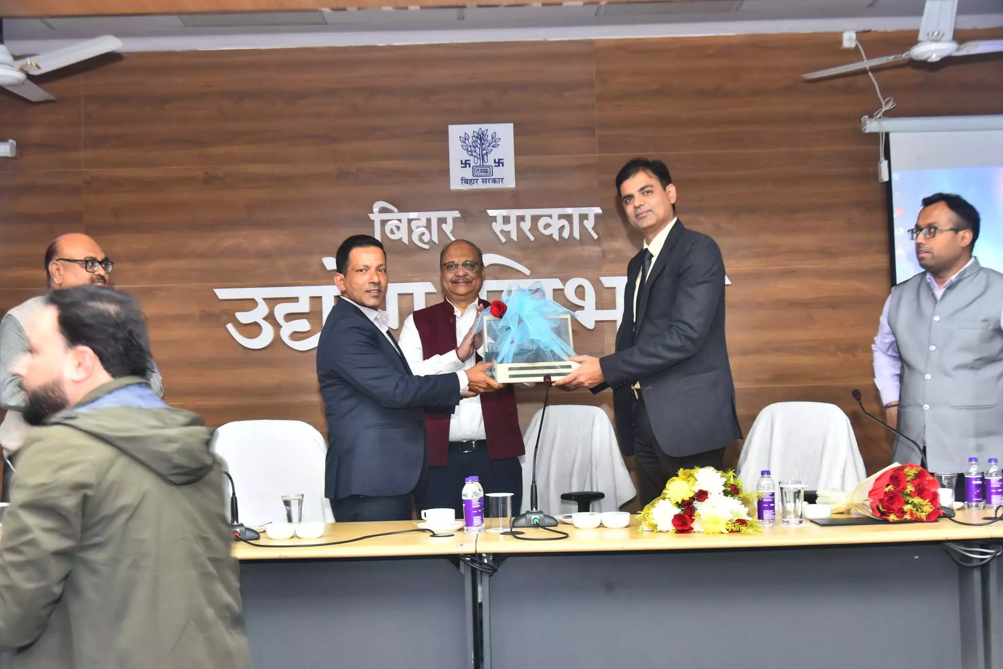 Industrial Development: कुंदन कुमार ने उद्योग विभाग के सचिव के रूप में संभाला पदभार Industrial Development: कुंदन कुमार ने उद्योग विभाग के सचिव के रूप में संभाला पदभार