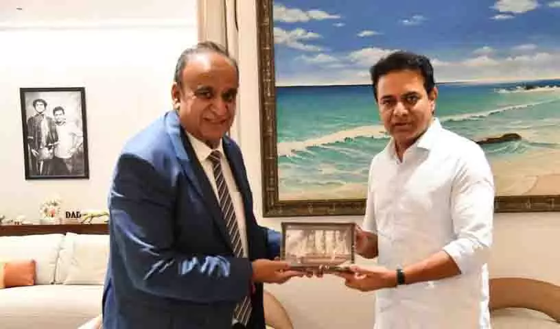 KTR ने व्यापार संबंधों को बढ़ावा देने के लिए मॉरीशस के मंत्री से मुलाकात की KTR ने व्यापार संबंधों को बढ़ावा देने के लिए मॉरीशस के मंत्री से मुलाकात की