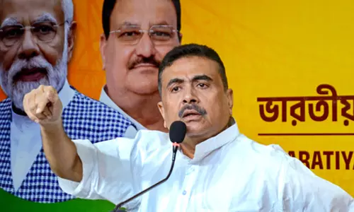 पश्चिम बंगाल में एसआईआर, सुवेंदु अधिकारी ने आयोग से की खास अपील पश्चिम बंगाल में एसआईआर, सुवेंदु अधिकारी ने आयोग से की खास अपील