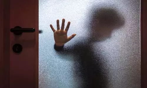 बच्चे को बनाया निशाना, जंगल में गले पर चाकू रखकर कुकर्म किया