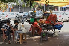 Parks, footpaths, दुकानों के बाहर की जगह – पंचकूला में अवैध झुग्गियां