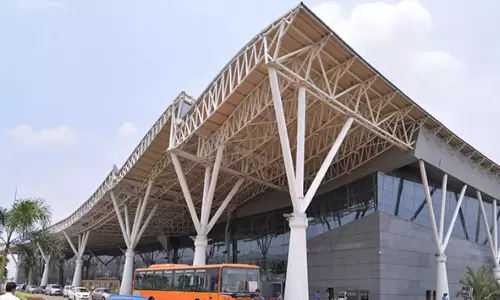 रायपुर से इंडिगो की फ्लाइट रद्द, यात्री परेशान रायपुर से इंडिगो की फ्लाइट रद्द, यात्री परेशान