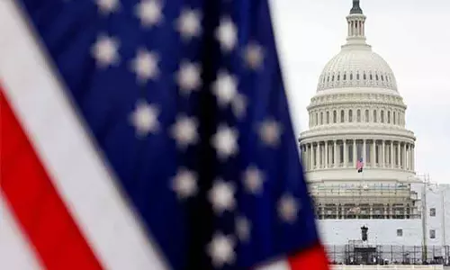 Trump प्रशासन ने H-1B वीज़ा के आवेदकों के लिए बेहतर जांच का आदेश दिया