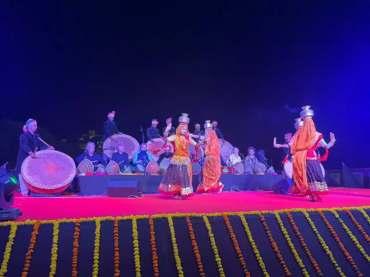 Rajsamand: 21 कलाकारों ने कुंभलगढ़ महोत्सव में बांधा समां Rajsamand: 21 कलाकारों ने कुंभलगढ़ महोत्सव में बांधा समां