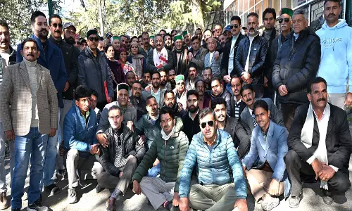 Himachal: नवार क्षेत्र के प्रतिनिधिमंडल ने शिक्षा मंत्री रोहित ठाकुर से मुलाकात की