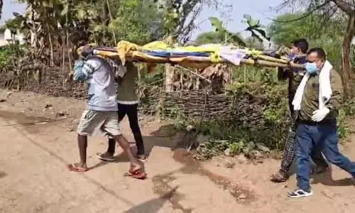 Khariar डॉक्टर ने कुष्ठ रोगी का अंतिम संस्कार किया Khariar डॉक्टर ने कुष्ठ रोगी का अंतिम संस्कार किया