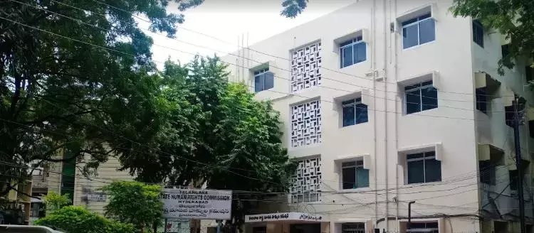 NHRC ने बोलने में अक्षम लड़के पर आवारा कुत्तों के हमले को गंभीरता से लिया NHRC ने बोलने में अक्षम लड़के पर आवारा कुत्तों के हमले को गंभीरता से लिया