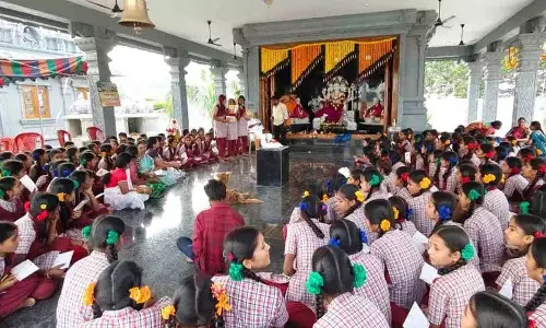 MLA सुनीता लक्ष्मा रेड्डी ने विशेष पूजा की