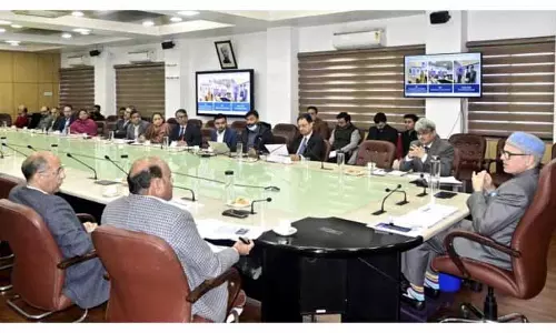 CM ने मिशन YUVA का रिव्यू किया, युवा एंटरप्रेन्योरशिप को बढ़ावा देने के लिए मज़बूत तालमेल की अपील की