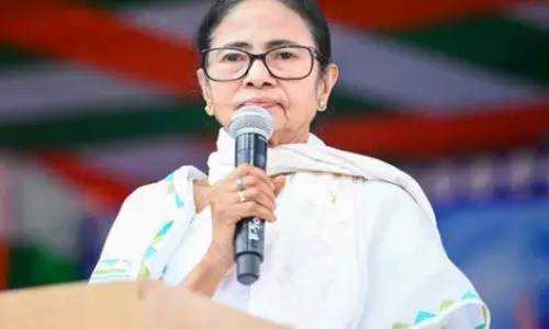 एक मस्जिद, एक मंदिर, एक तारीख ने Mamata के राजनीतिक संतुलन को चुनौती दी एक मस्जिद, एक मंदिर, एक तारीख ने Mamata के राजनीतिक संतुलन को चुनौती दी