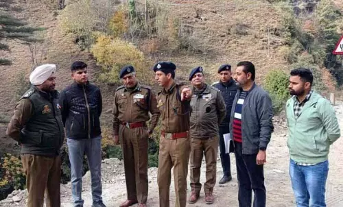 DIG ट्रैफिक जम्मू ने एनएच-44 के कंस्ट्रक्शन हिस्सों पर समस्याओं की समीक्षा की DIG ट्रैफिक जम्मू ने एनएच-44 के कंस्ट्रक्शन हिस्सों पर समस्याओं की समीक्षा की