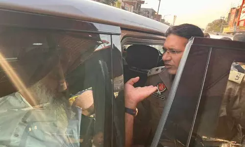 SAD ने जिला परिषद और ब्लॉक समिति चुनाव निष्पक्ष कराने के लिए धरना दिया SAD ने जिला परिषद और ब्लॉक समिति चुनाव निष्पक्ष कराने के लिए धरना दिया