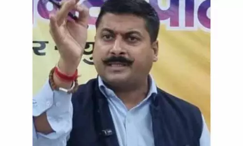 Gaurav ने हिंदू धर्म और परंपराओं का अपमान करने के लिए तेलंगाना के सीएम की आलोचना की