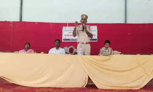 चुनाव में आचार संहिता का पालन होना चाहिए: रायपोल के MPDO श्रीनिवास चुनाव में आचार संहिता का पालन होना चाहिए: रायपोल के MPDO श्रीनिवास
