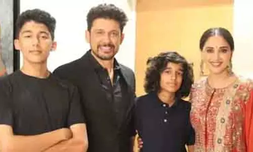 Madhuri Dixit के बच्चों को नहीं था अंदाज़ा, कितनी लोकप्रिय हैं उनकी माँ Madhuri Dixit के बच्चों को नहीं था अंदाज़ा, कितनी लोकप्रिय हैं उनकी माँ