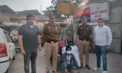 पुलिस का एक्शन, नशे की खेप के साथ अन्तर्राज्यीय तस्कर गिरफ्तार पुलिस का एक्शन, नशे की खेप के साथ अन्तर्राज्यीय तस्कर गिरफ्तार