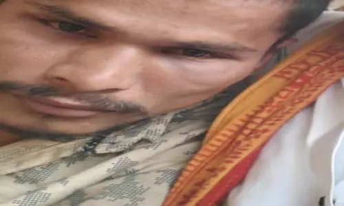 CG: गाय के साथ अनाचार करने वाले युवक को गौरक्षको ने रंगेहाथ पकड़ा CG: गाय के साथ अनाचार करने वाले युवक को गौरक्षको ने रंगेहाथ पकड़ा