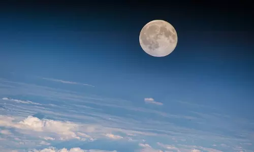 आज रात 14% बड़ा और 30% अधिक चमकीला दिखाई देगा Moon