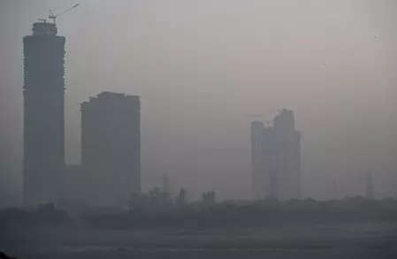 एनसीआर में हवा अब भी ‘बेहद खराब’, तेज सर्द हवाओं के बाद भी नहीं मिला आराम, 9 डिग्री तक गिरेगा तापमान एनसीआर में हवा अब भी ‘बेहद खराब’, तेज सर्द हवाओं के बाद भी नहीं मिला आराम, 9 डिग्री तक गिरेगा तापमान
