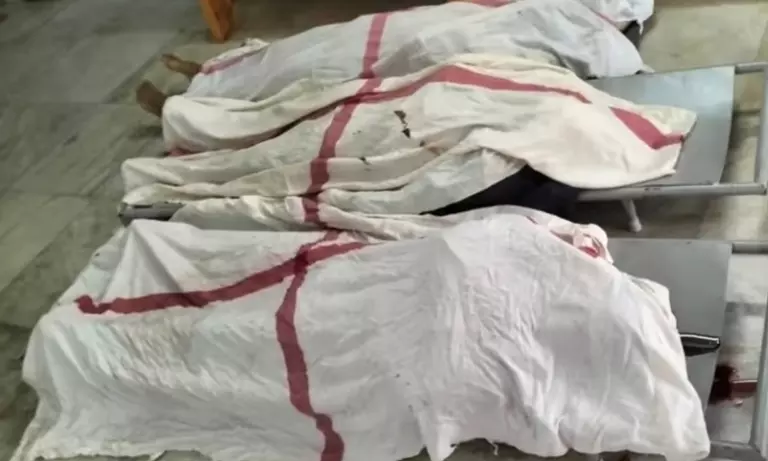 Tripura: मोटरसाइकिल की आमने-सामने की टक्कर में तीन युवकों की मौत Tripura: मोटरसाइकिल की आमने-सामने की टक्कर में तीन युवकों की मौत