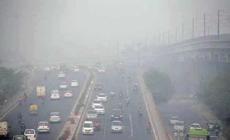 Delhi-NCR की वायु गुणवत्ता सबसे खराब, केंद्र ने 2026 का प्रदूषण रोडमैप मांगा Delhi-NCR की वायु गुणवत्ता सबसे खराब, केंद्र ने 2026 का प्रदूषण रोडमैप मांगा