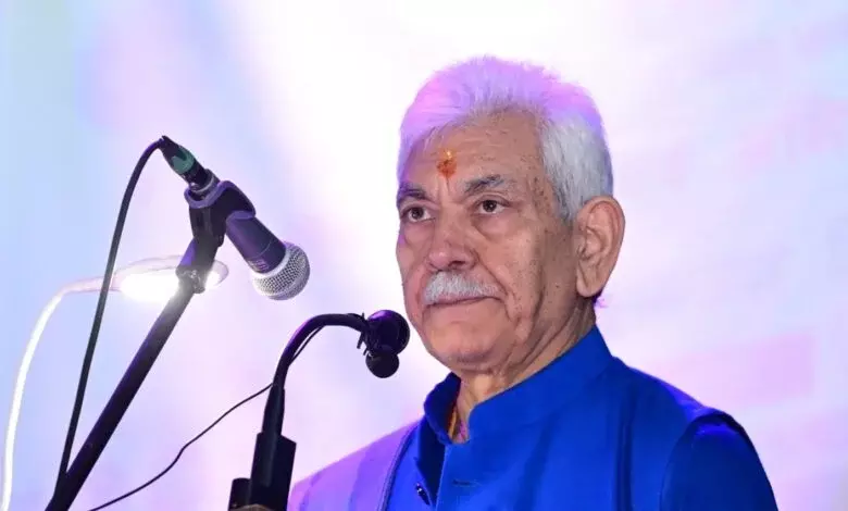Jammu: उपराज्यपाल ने दिव्यांगजनों की काबिलियत को सराहा Jammu: उपराज्यपाल ने दिव्यांगजनों की काबिलियत को सराहा