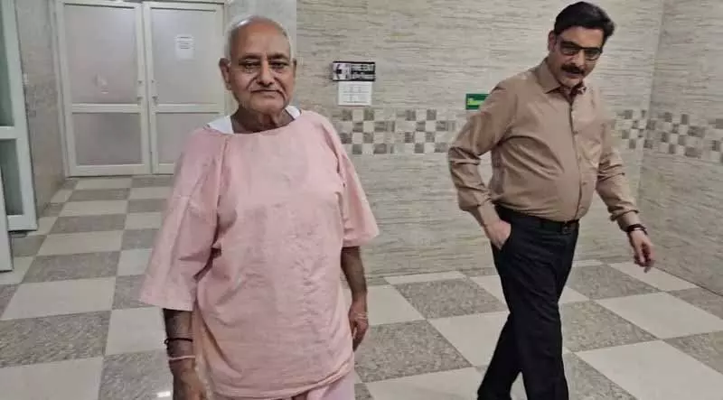 Jalandhar: होश में, 76 साल के बुजुर्ग की स्पाइन सर्जरी की गई Jalandhar: होश में, 76 साल के बुजुर्ग की स्पाइन सर्जरी की गई