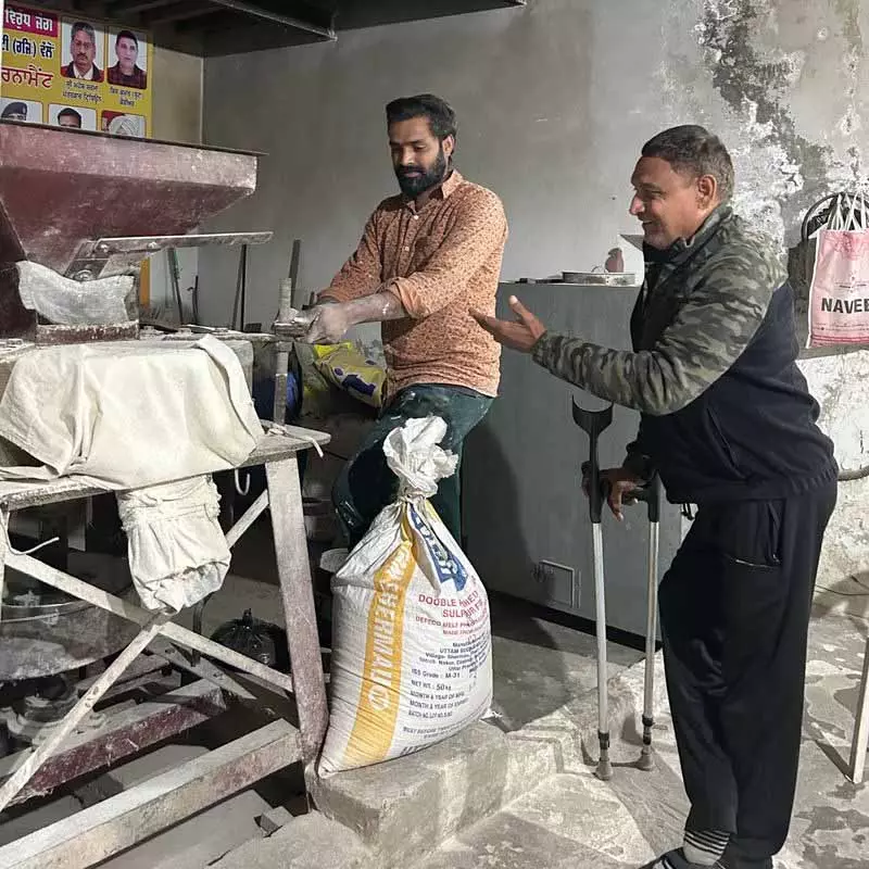 Ludhiana: कमज़ोरी सफलता में कोई रुकावट नहीं, दिव्यांग व्यक्ति Ludhiana: कमज़ोरी सफलता में कोई रुकावट नहीं, दिव्यांग व्यक्ति