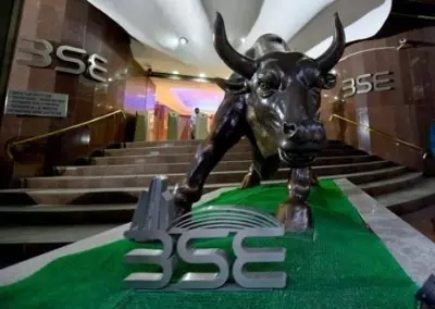 Sensex, निफ्टी में 4 दिन की गिरावट का सिलसिला खत्म, रुपया चढ़ा Sensex, निफ्टी में 4 दिन की गिरावट का सिलसिला खत्म, रुपया चढ़ा