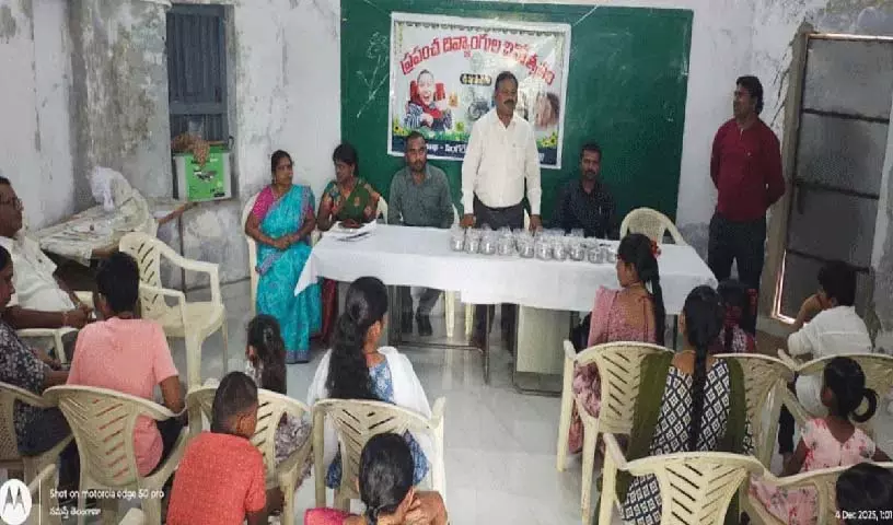 दिव्यांगता सिर्फ़ शरीर के लिए है, मन के लिए नहीं: सिंगरेनी MEO जयराजू दिव्यांगता सिर्फ़ शरीर के लिए है, मन के लिए नहीं: सिंगरेनी MEO जयराजू