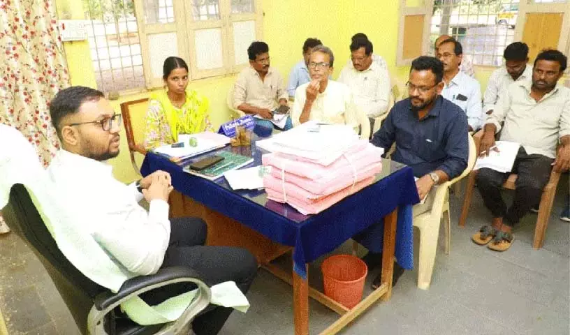 Postal ballots सावधानी से जारी किए जाने चाहिए: कलेक्टर तेजस नंदलाल पवार Postal ballots सावधानी से जारी किए जाने चाहिए: कलेक्टर तेजस नंदलाल पवार