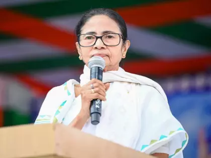 एक मस्जिद, एक मंदिर, एक तारीख ने Mamata के राजनीतिक संतुलन को चुनौती दी एक मस्जिद, एक मंदिर, एक तारीख ने Mamata के राजनीतिक संतुलन को चुनौती दी