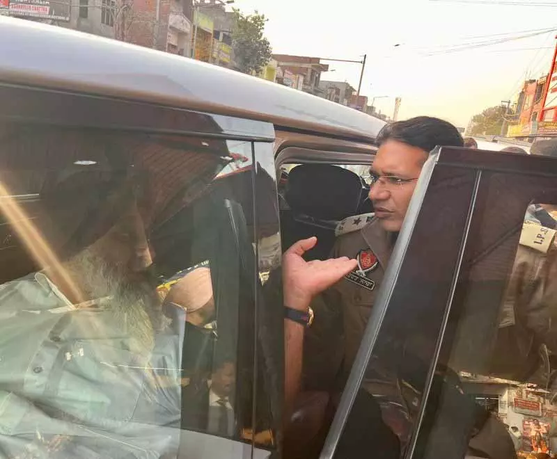 SAD ने जिला परिषद और ब्लॉक समिति चुनाव निष्पक्ष कराने के लिए धरना दिया SAD ने जिला परिषद और ब्लॉक समिति चुनाव निष्पक्ष कराने के लिए धरना दिया