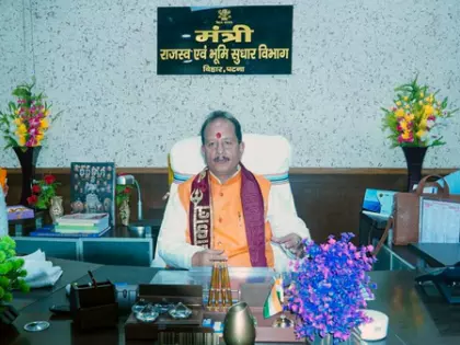 उपमुख्यमंत्री Bihar में माफिया पर बुलडोजर चलाने का वादा किया उपमुख्यमंत्री Bihar में माफिया पर बुलडोजर चलाने का वादा किया