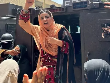 बरी होने के बावजूद महरंग बलूच की हिरासत पर Pakistan में विवाद तेज बरी होने के बावजूद महरंग बलूच की हिरासत पर Pakistan में विवाद तेज