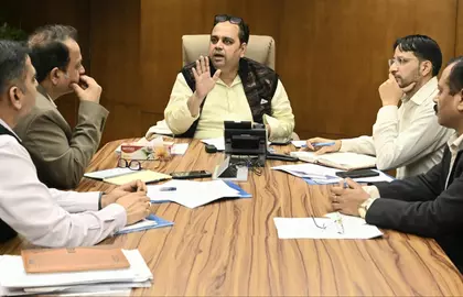 Delhi के स्वास्थ्य मंत्री ने टीबी अभियान की समीक्षा की Delhi के स्वास्थ्य मंत्री ने टीबी अभियान की समीक्षा की